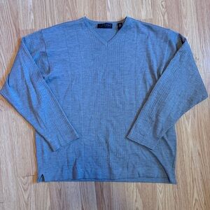 Men's V-Neck Wool Sweater in Classic Gray made in Italy